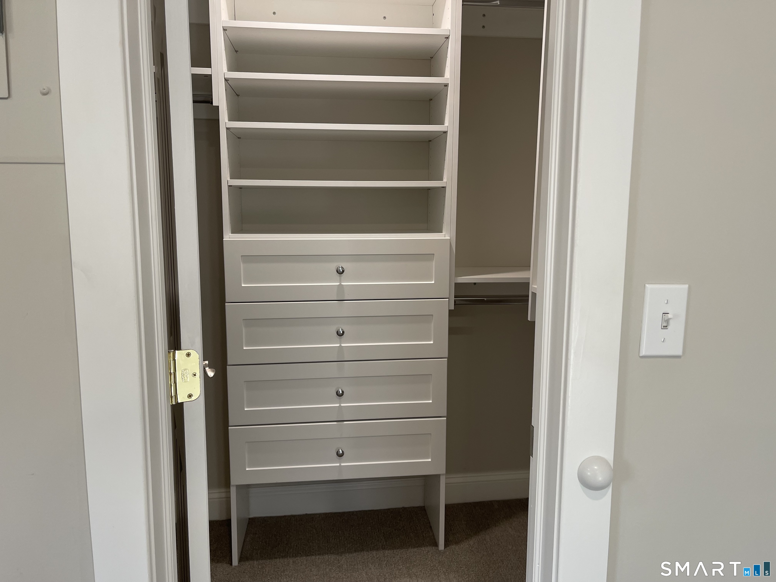 31 Ledge Avenue New Canaan CT 06840