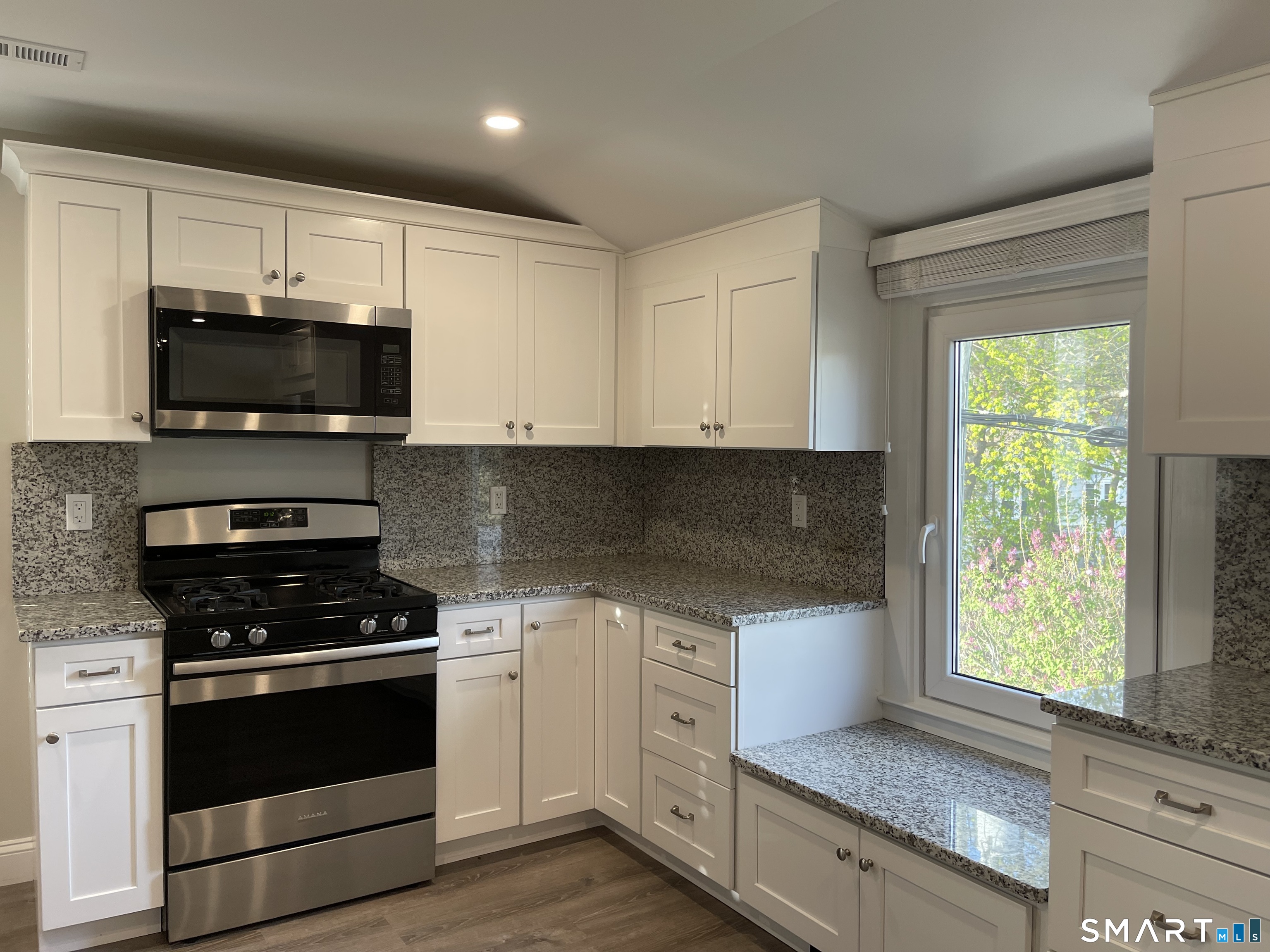 31 Ledge Avenue New Canaan CT 06840