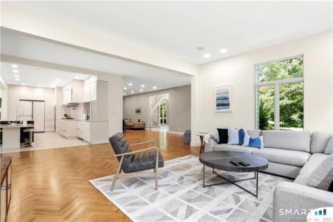 345 Governors Lane Fairfield CT 06824