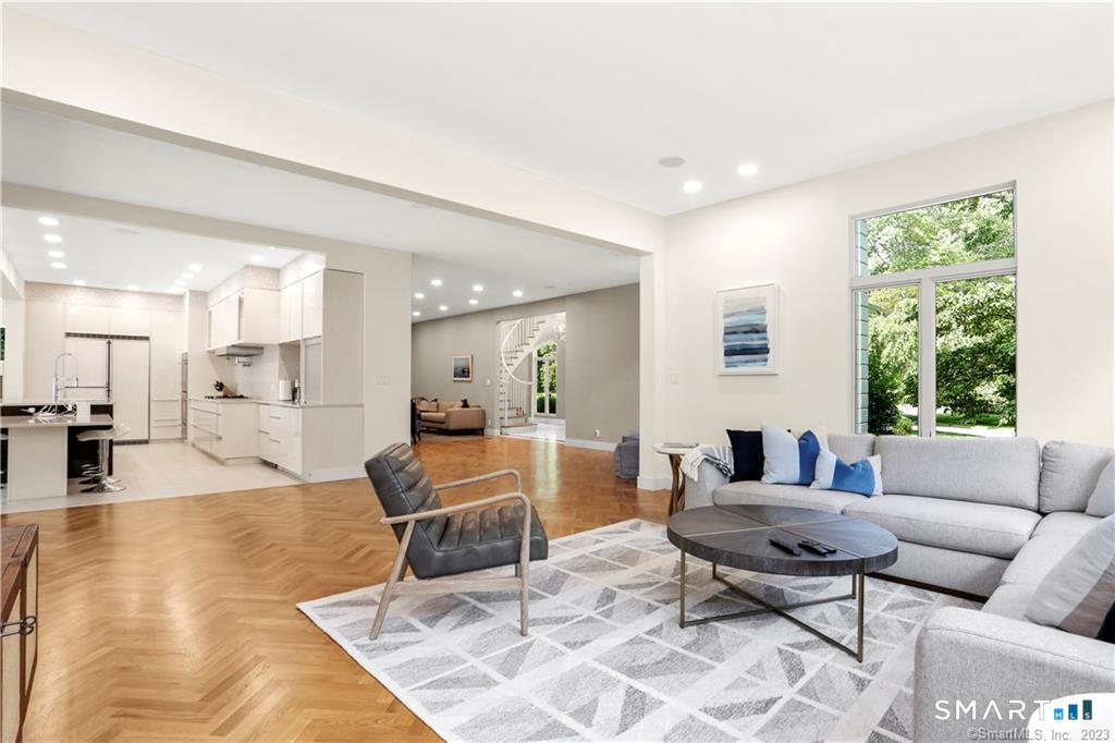 345 Governors Lane Fairfield CT 06824