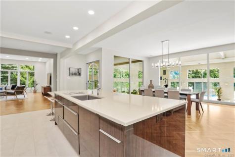 345 Governors Lane Fairfield CT 06824