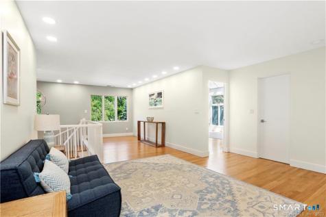345 Governors Lane Fairfield CT 06824