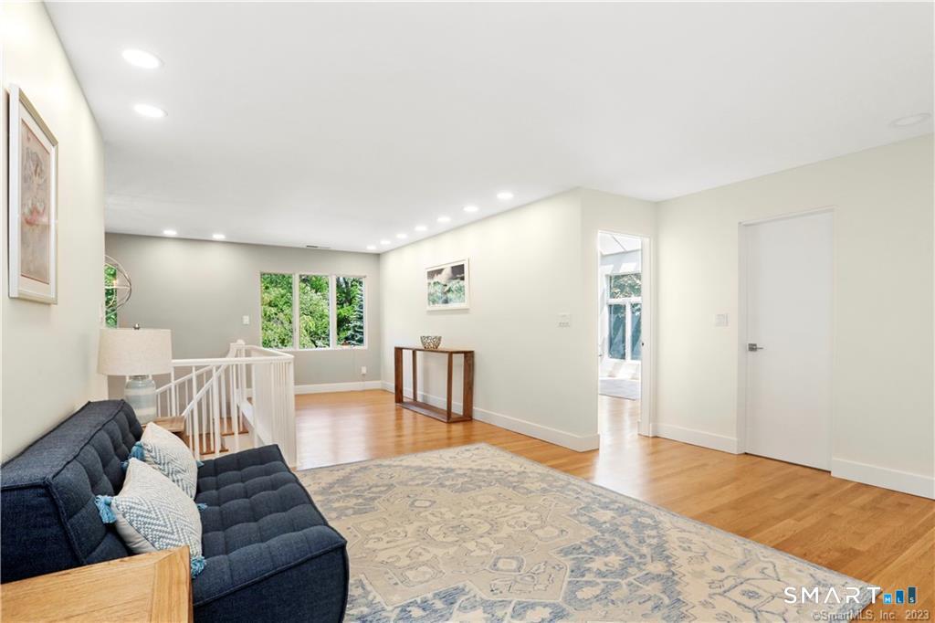 345 Governors Lane Fairfield CT 06824
