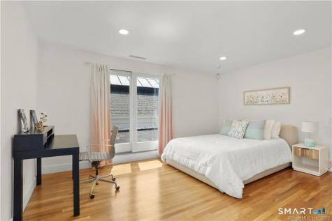 345 Governors Lane Fairfield CT 06824