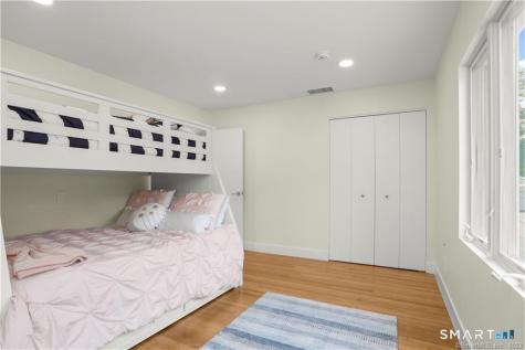 345 Governors Lane Fairfield CT 06824
