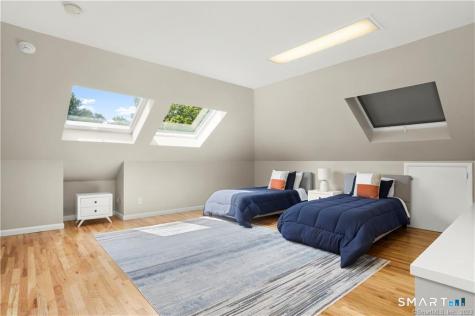 345 Governors Lane Fairfield CT 06824