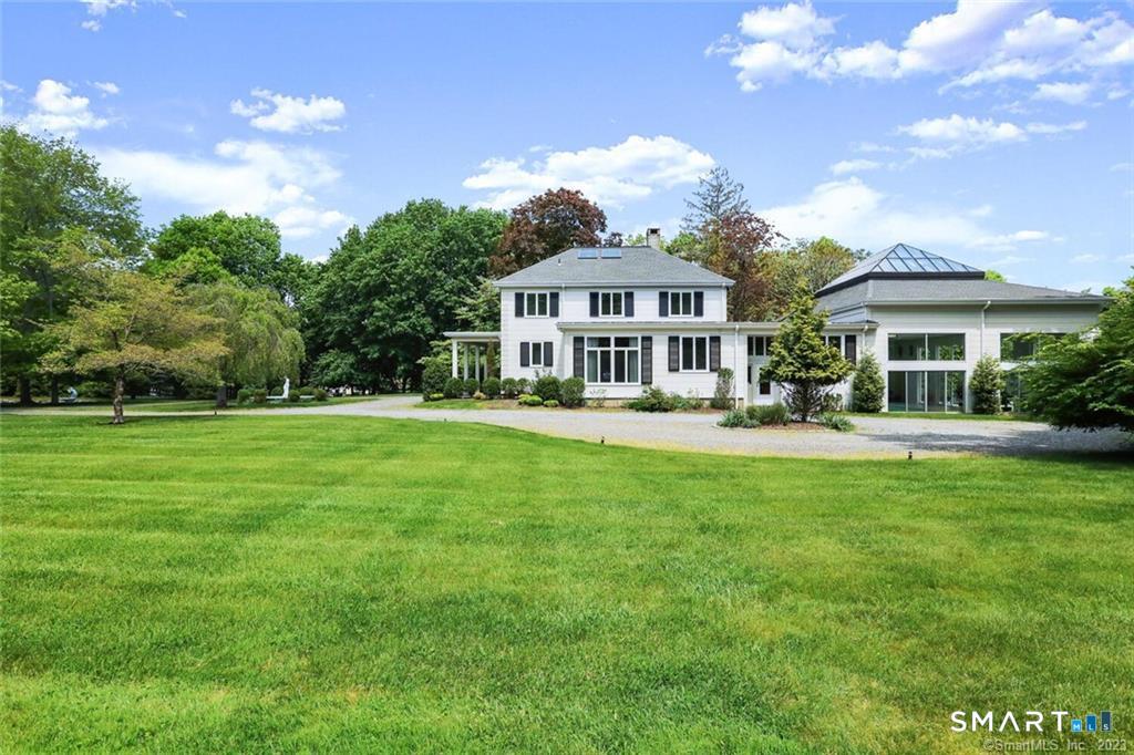 345 Governors Lane Fairfield CT 06824