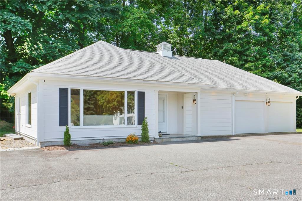 345 Governors Lane Fairfield CT 06824