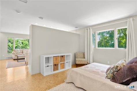 345 Governors Lane Fairfield CT 06824