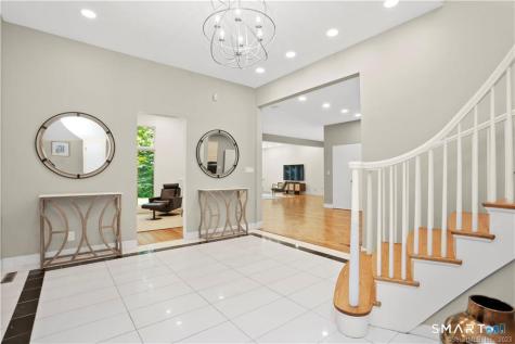 345 Governors Lane Fairfield CT 06824