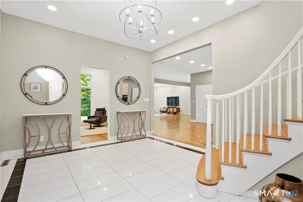 345 Governors Lane Fairfield CT 06824