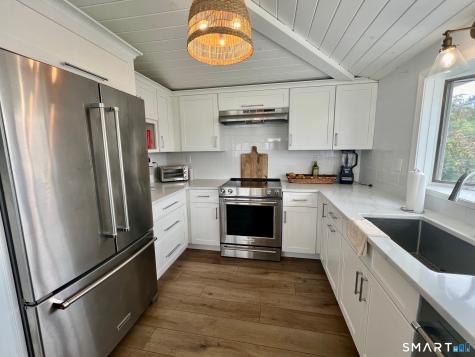 672 Mulberry Point Road Guilford CT 06437