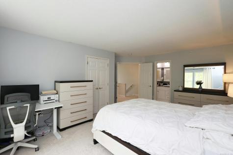 633 Danbury Road Ridgefield CT 06877