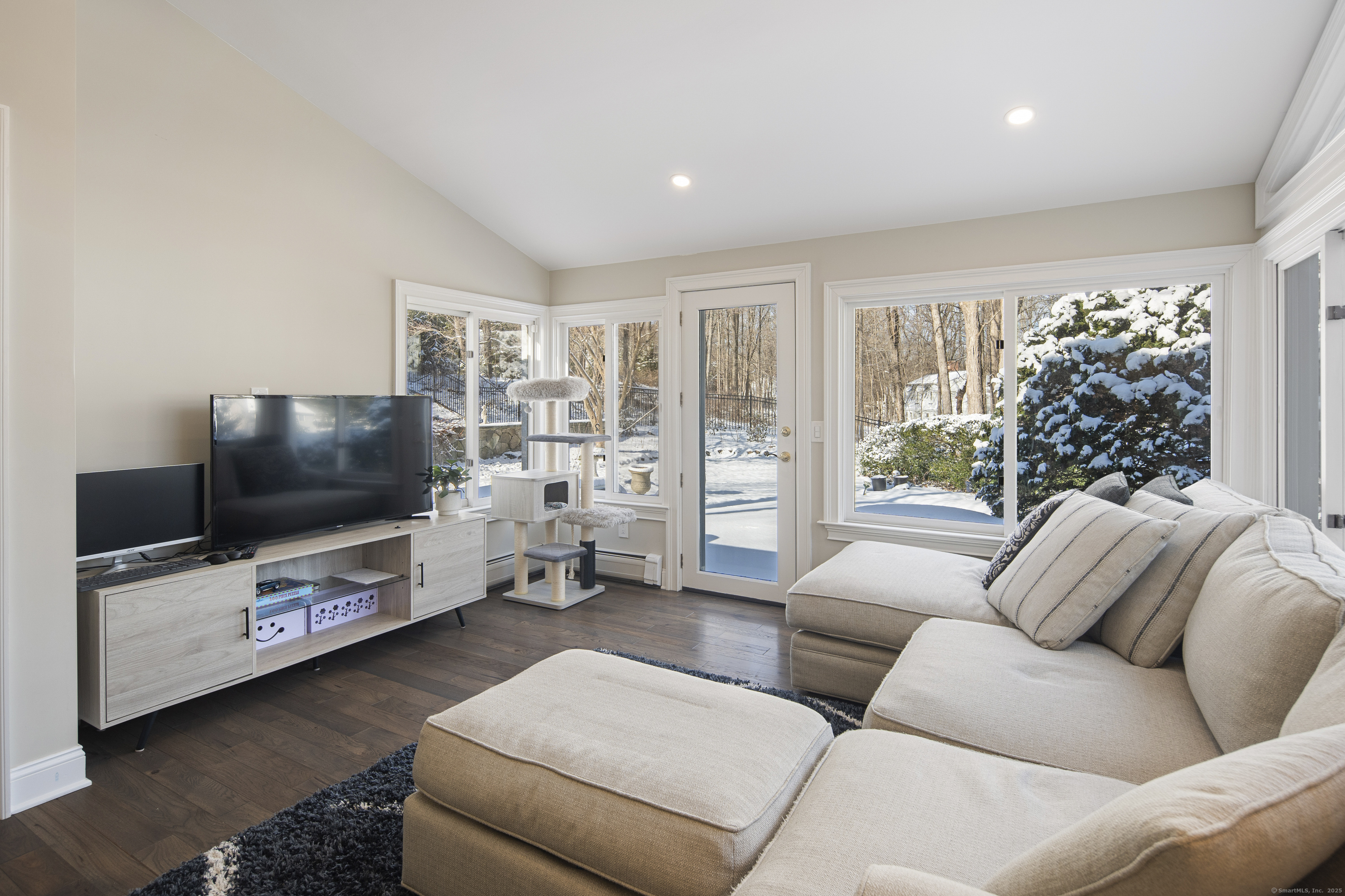 64 White Oak Shade Road New Canaan CT 06840