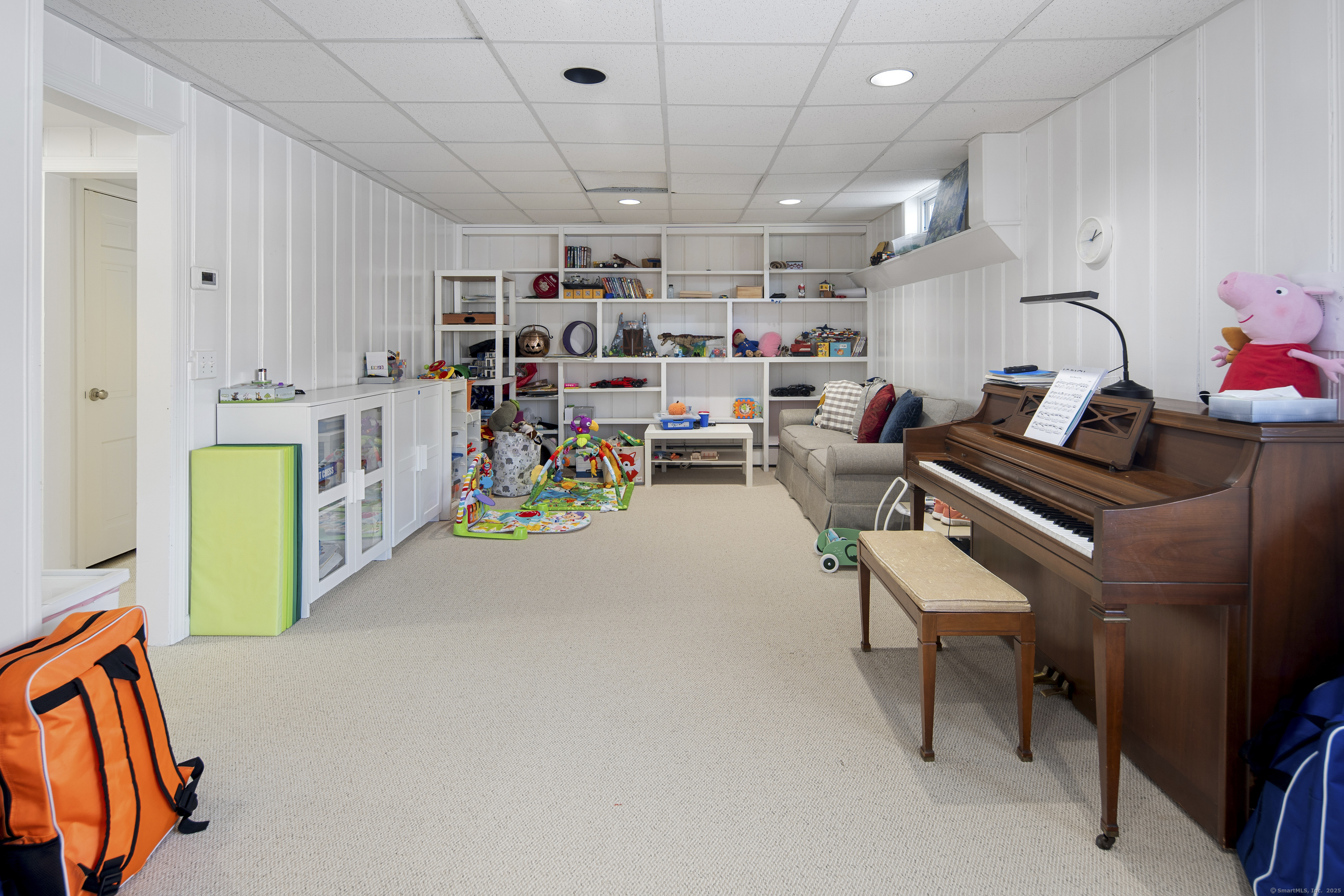64 White Oak Shade Road New Canaan CT 06840