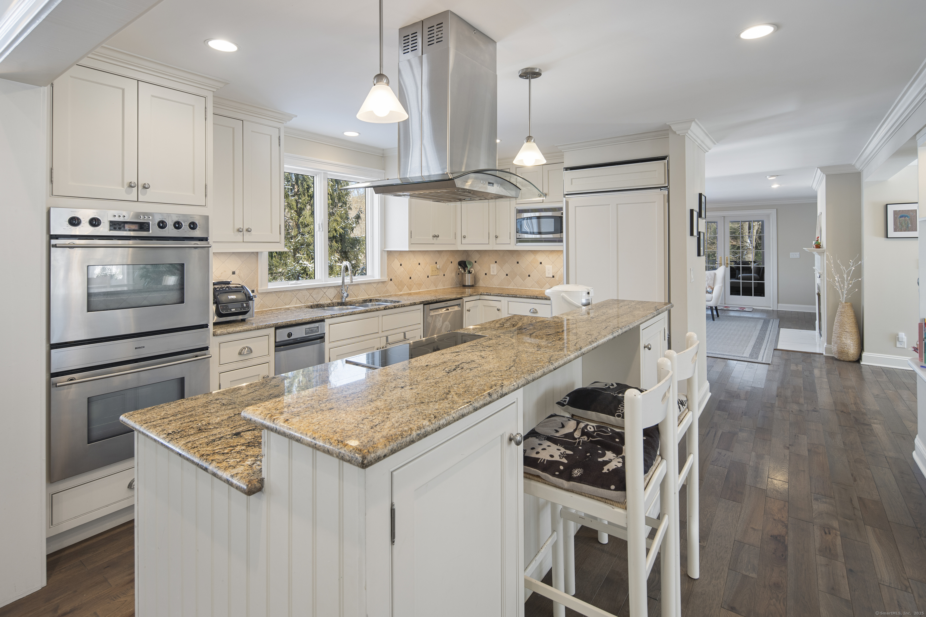 64 White Oak Shade Road New Canaan CT 06840