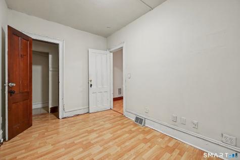 135 Sherwood Avenue Bridgeport CT 06605