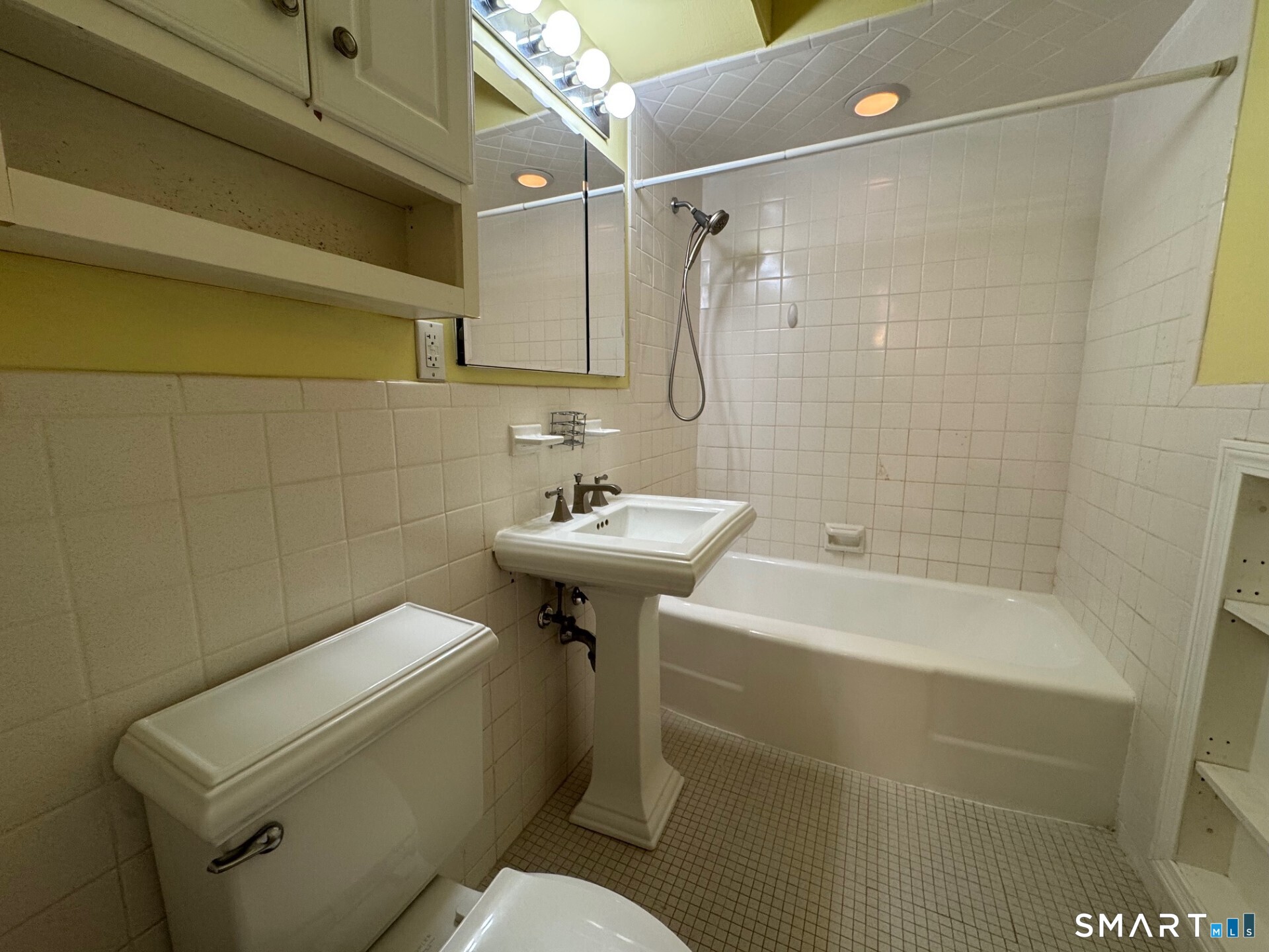 887 Farmington Avenue West Hartford CT 06119