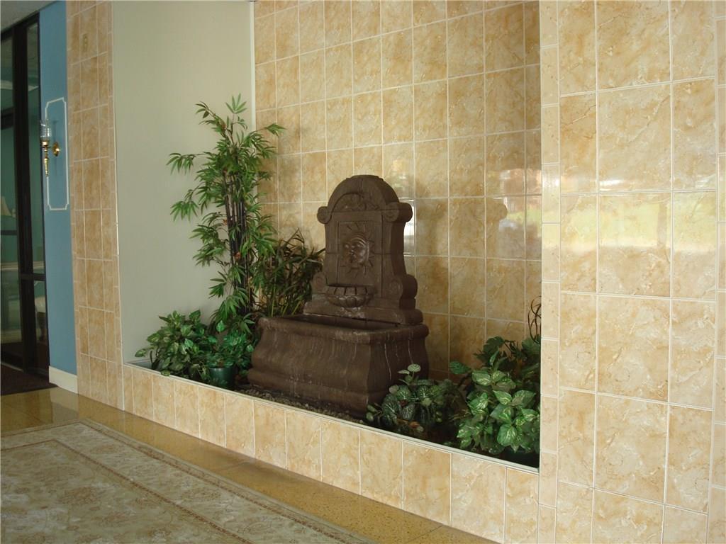 887 Farmington Avenue West Hartford CT 06119