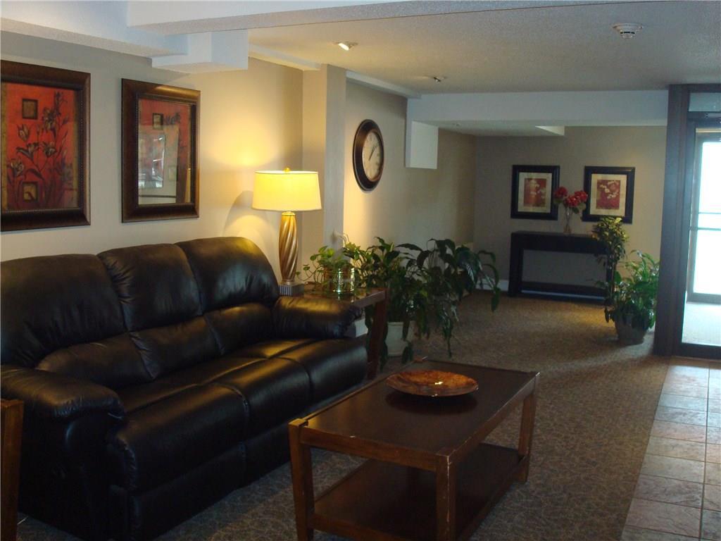 887 Farmington Avenue West Hartford CT 06119