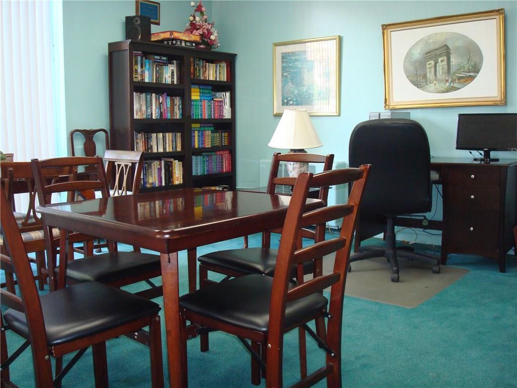 887 Farmington Avenue West Hartford CT 06119