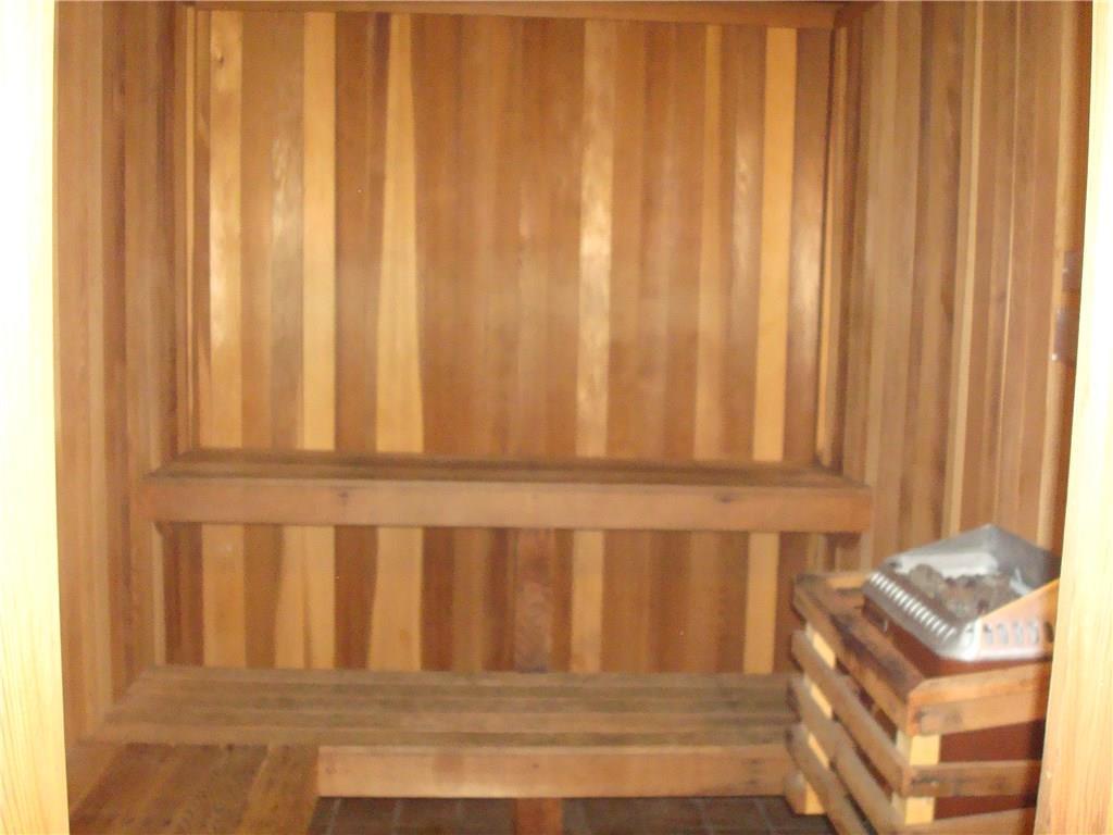 887 Farmington Avenue West Hartford CT 06119