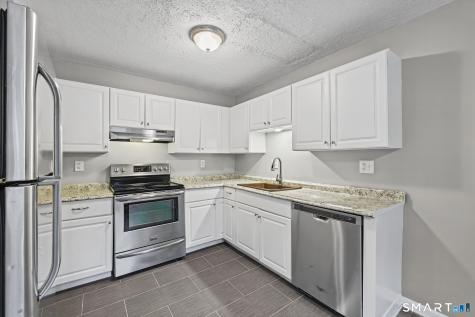 6 Irving Place Danbury CT 06810