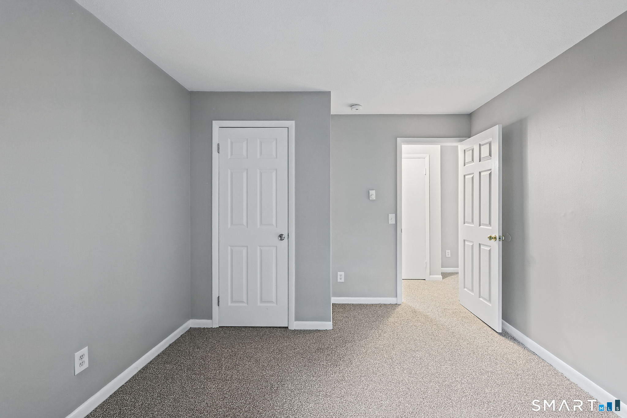 6 Irving Place Danbury CT 06810