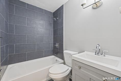 6 Irving Place Danbury CT 06810