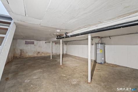 6 Irving Place Danbury CT 06810