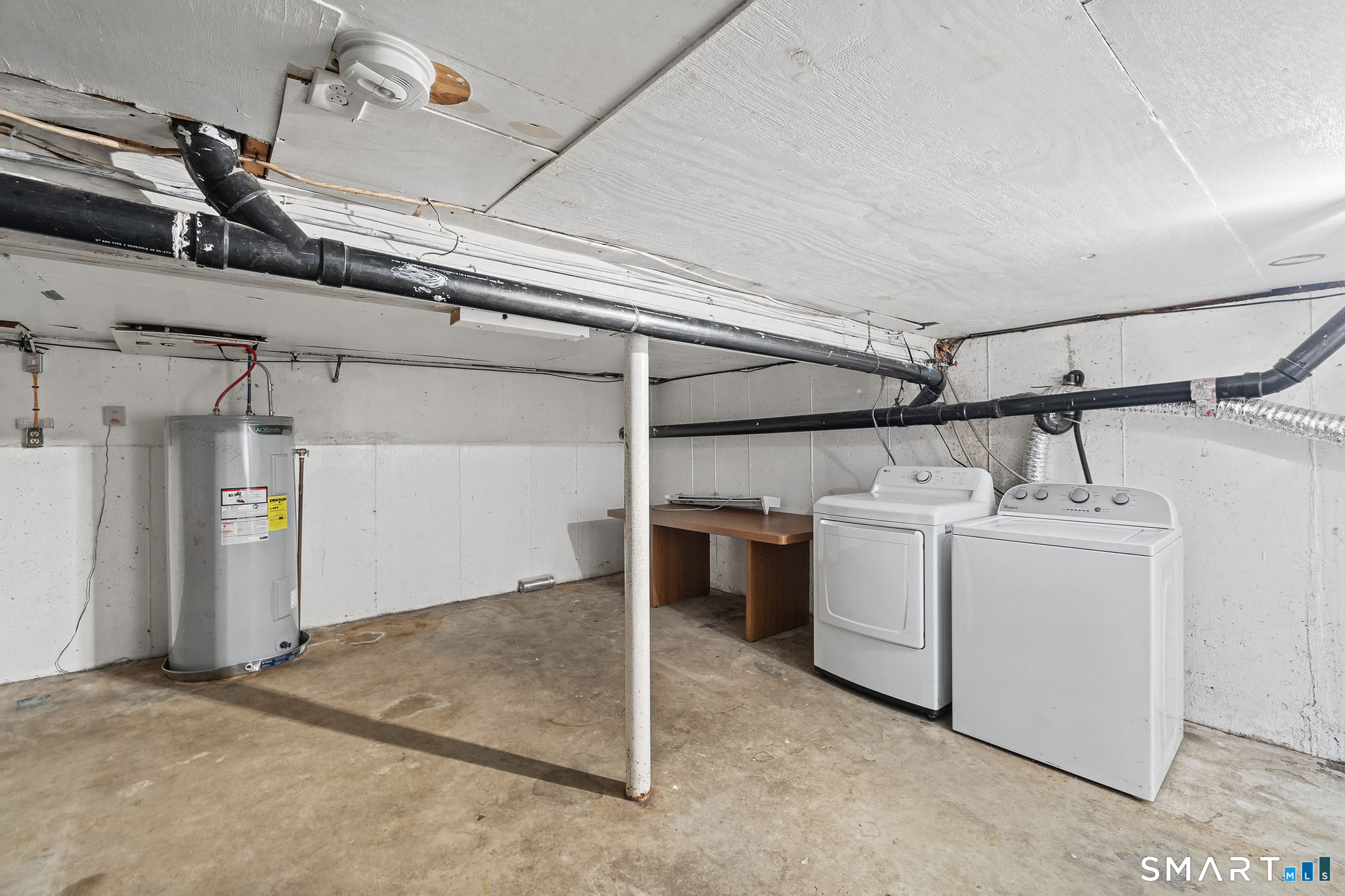 6 Irving Place Danbury CT 06810