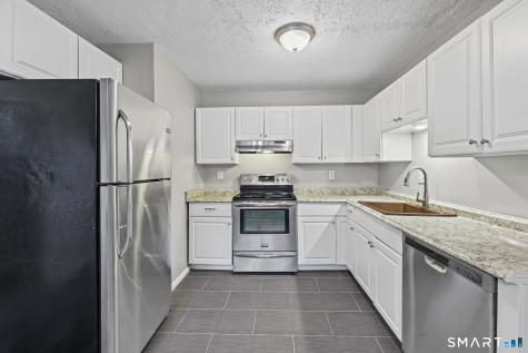 6 Irving Place Danbury CT 06810