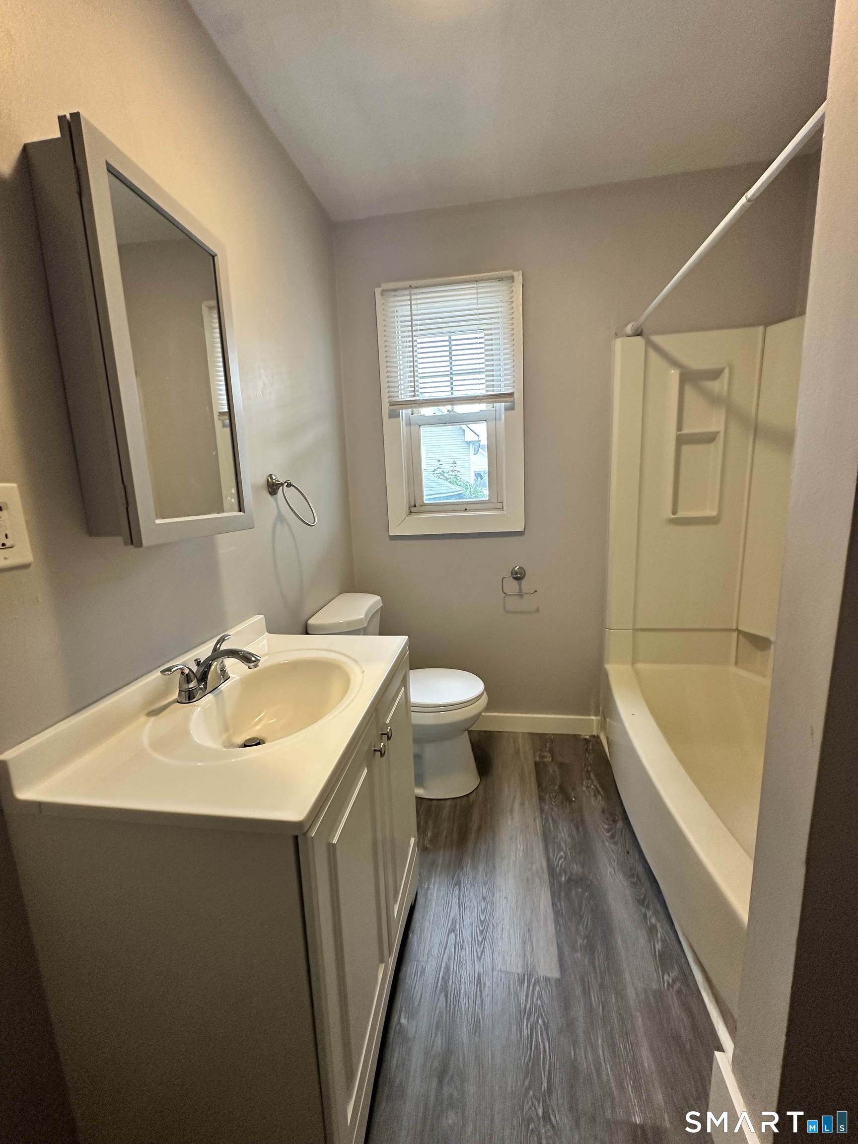 82 West Coit Street New London CT 06320
