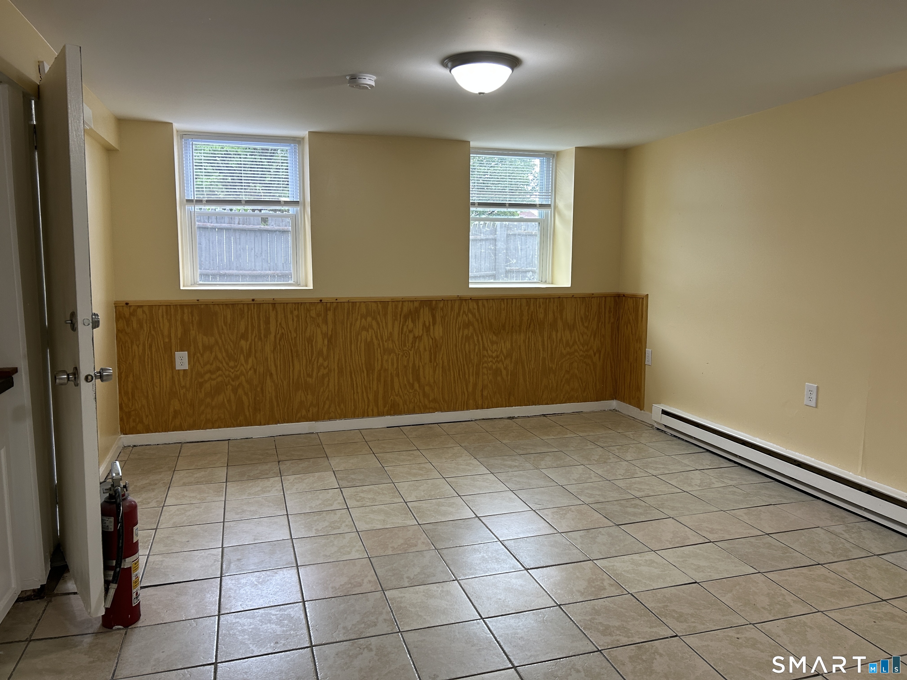 27 Jay Street New London CT 06320