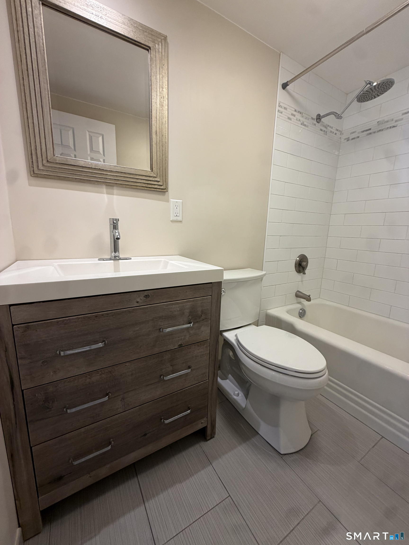 6 Prior Avenue Plainville CT 06062