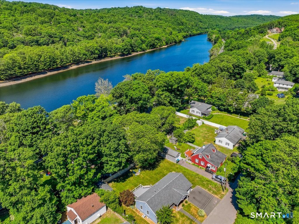 22 Argonne Terrace Seymour CT 06483