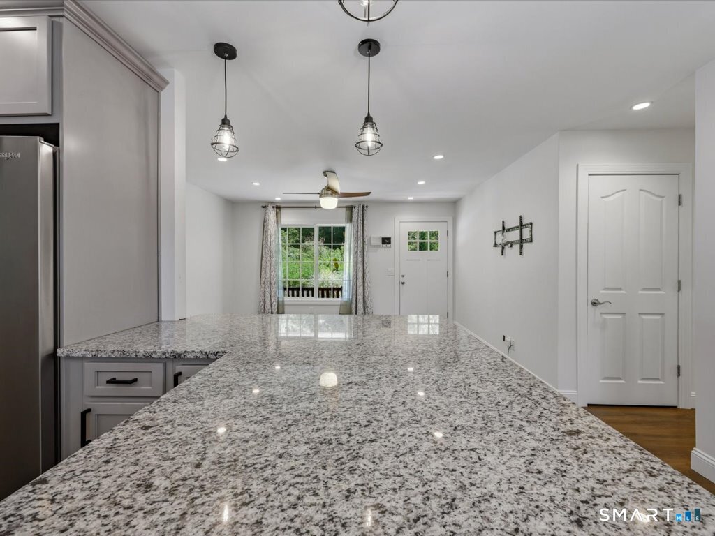 22 Argonne Terrace Seymour CT 06483