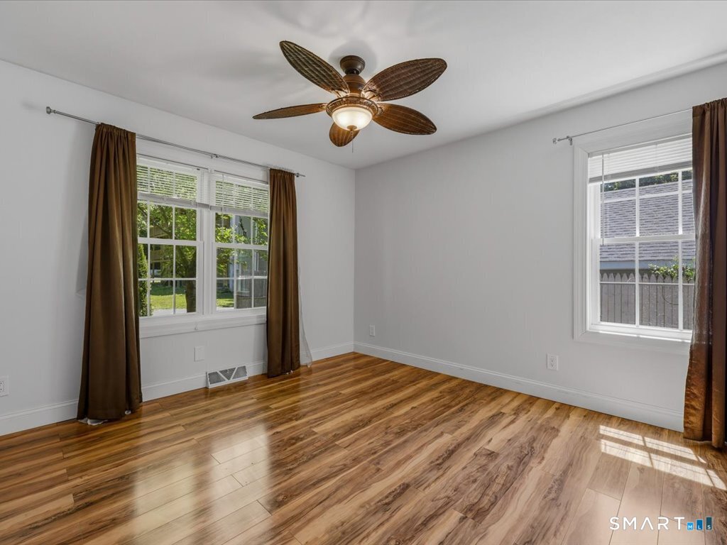 22 Argonne Terrace Seymour CT 06483