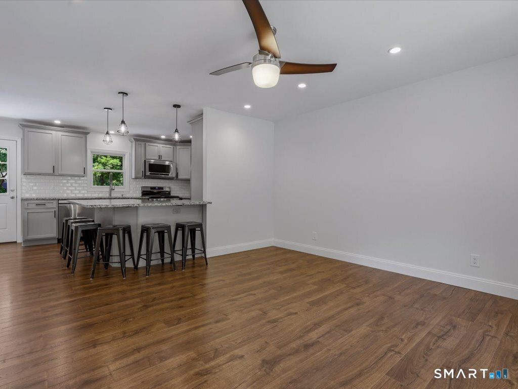 22 Argonne Terrace Seymour CT 06483