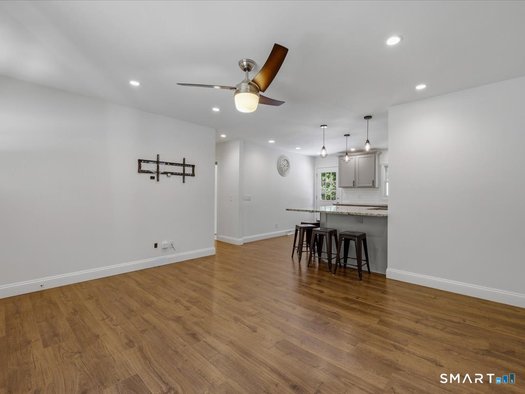22 Argonne Terrace Seymour CT 06483