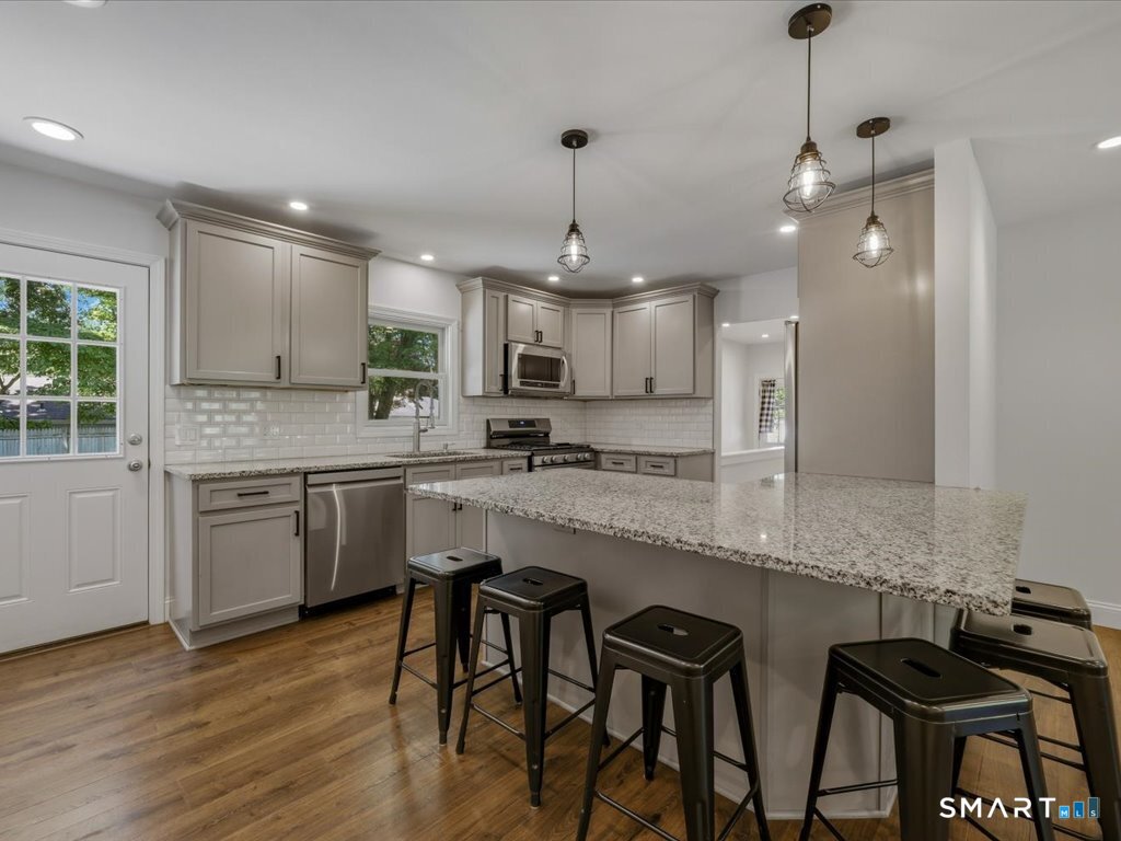 22 Argonne Terrace Seymour CT 06483