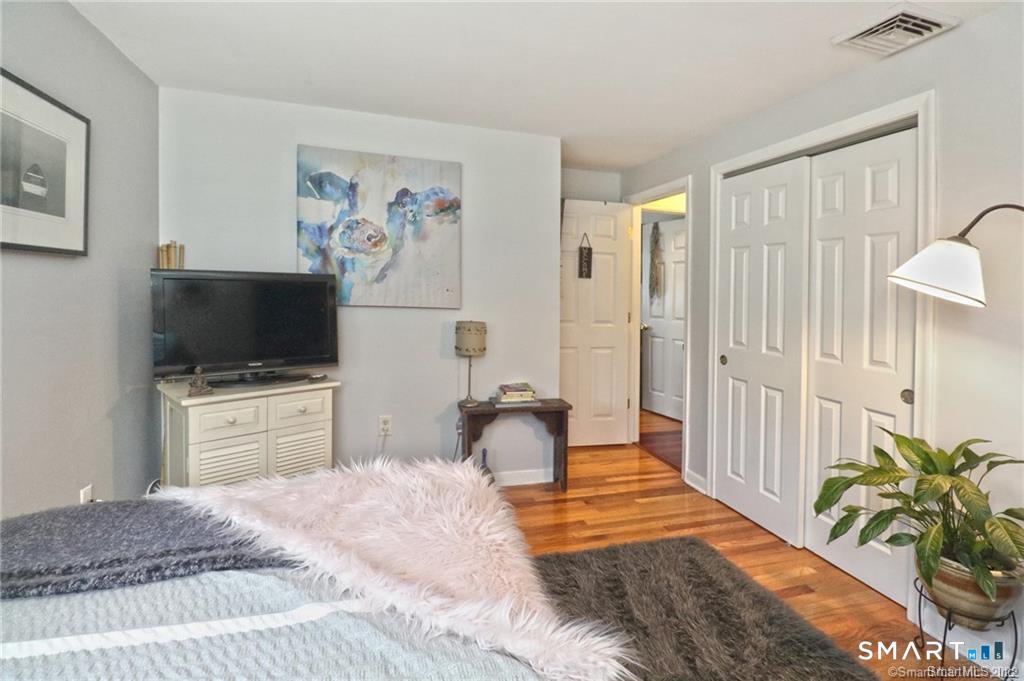166 Hall Street New Haven CT 06512