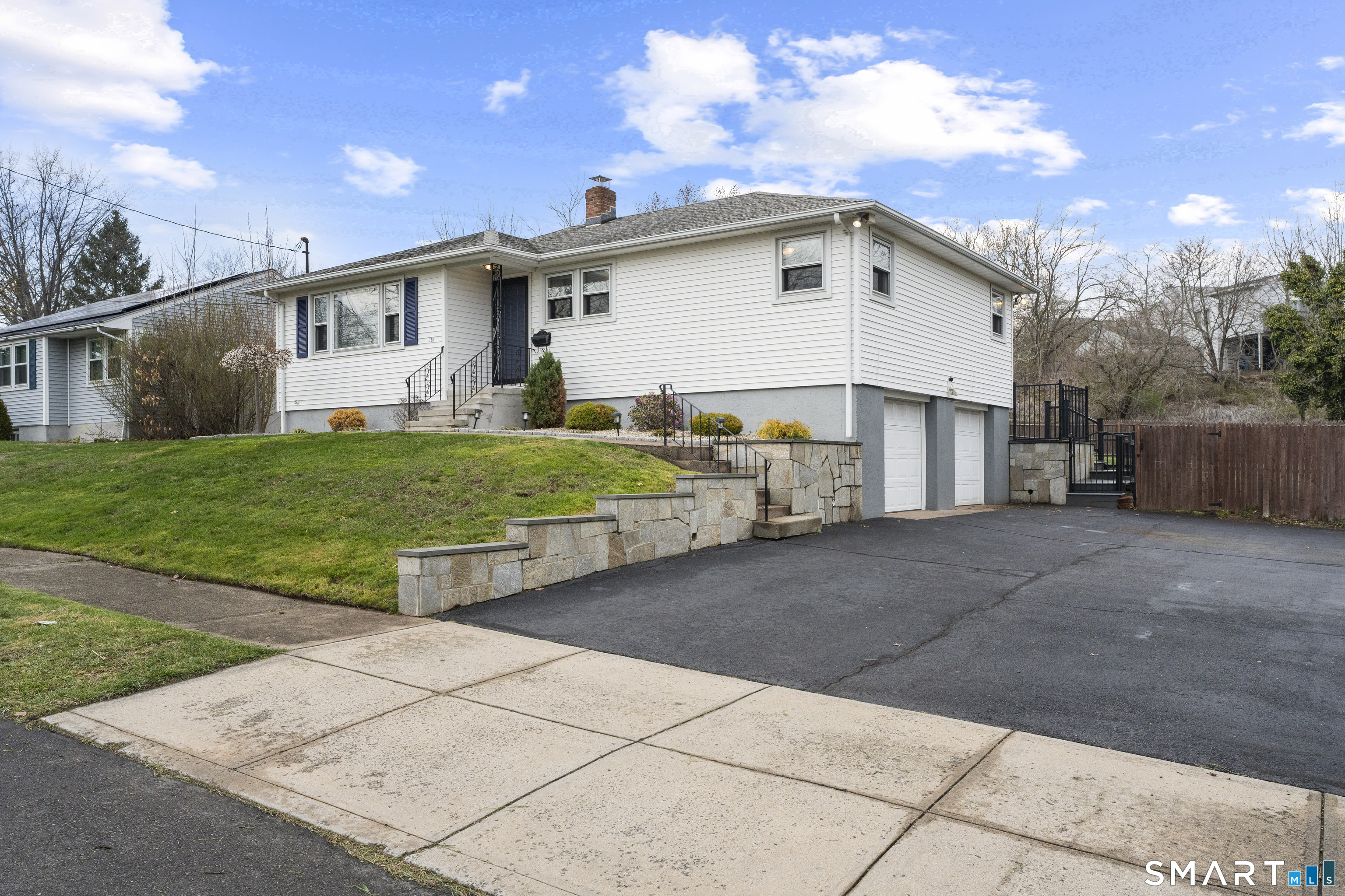 166 Hall Street New Haven CT 06512