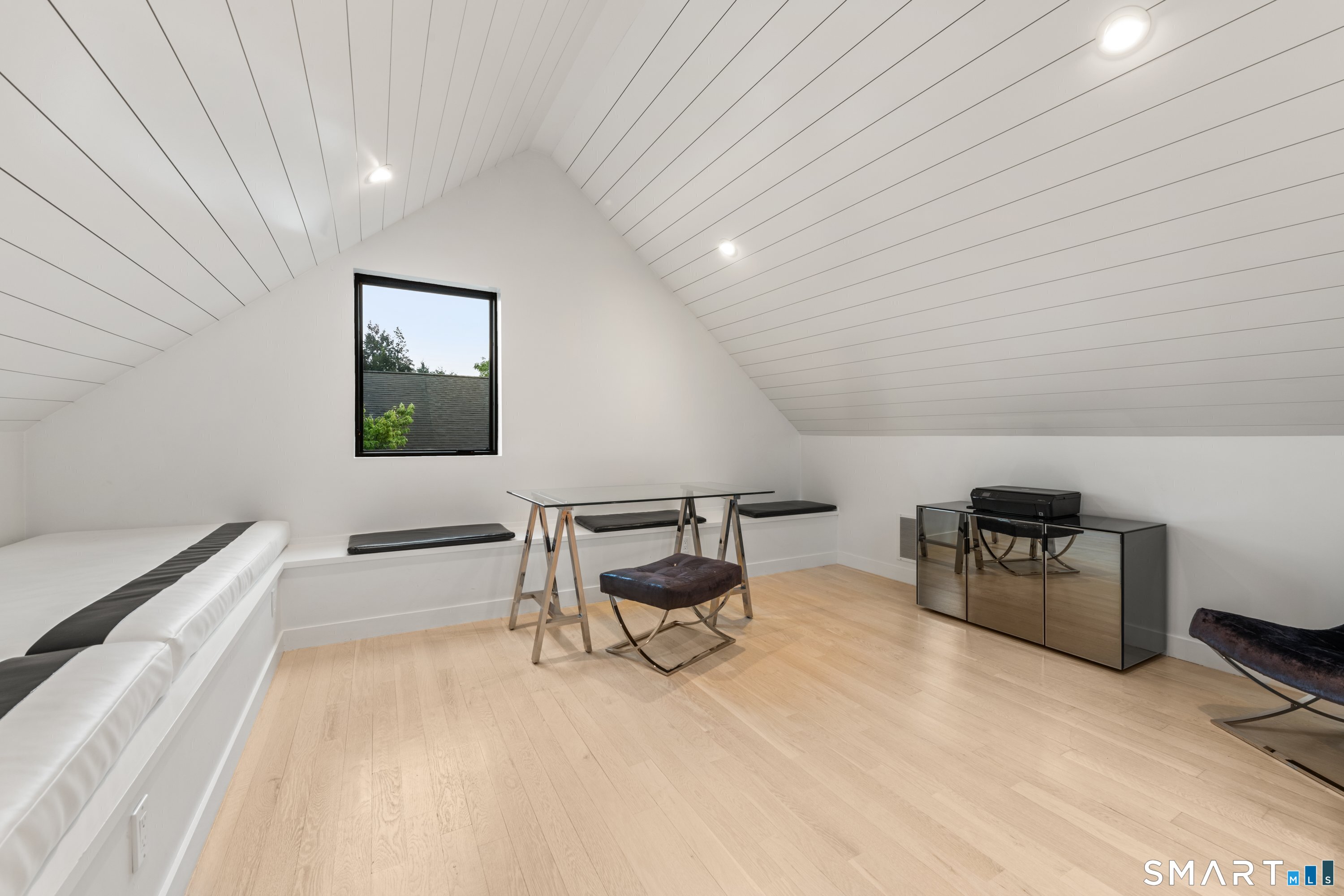 200 Hillspoint Road Westport CT 06880