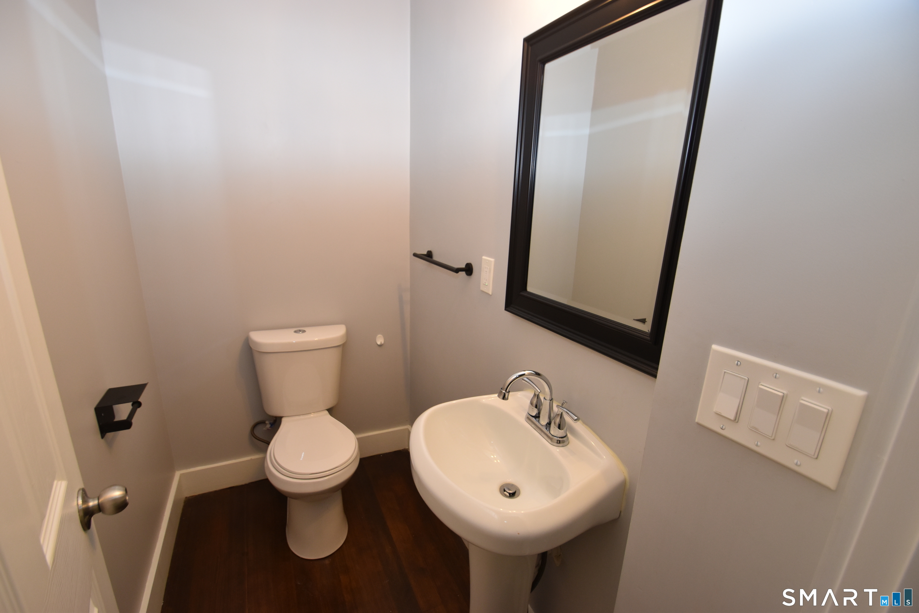 880 South Quaker Lane West Hartford CT 06110