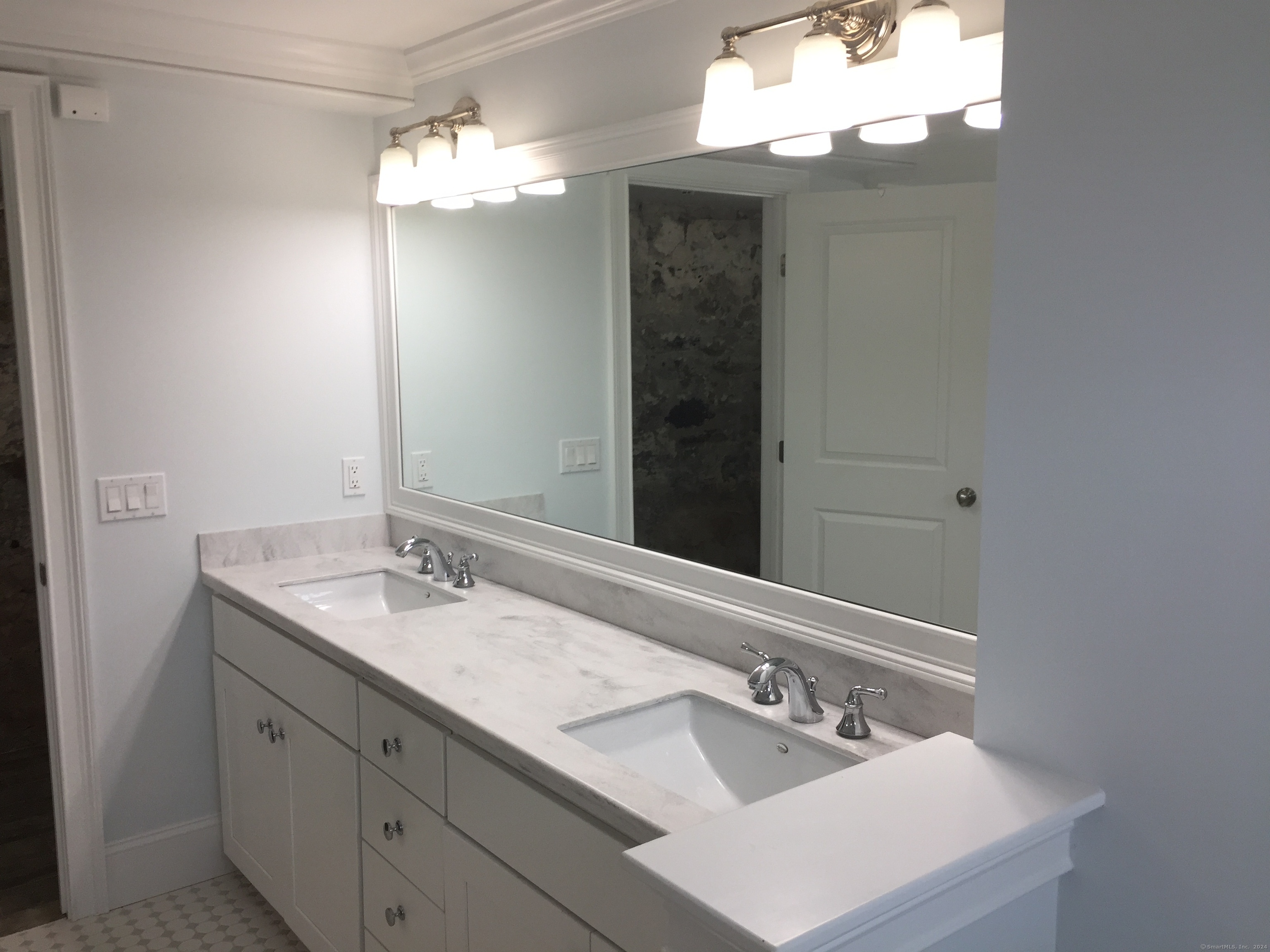 19 Deercliff Road Avon CT 06001