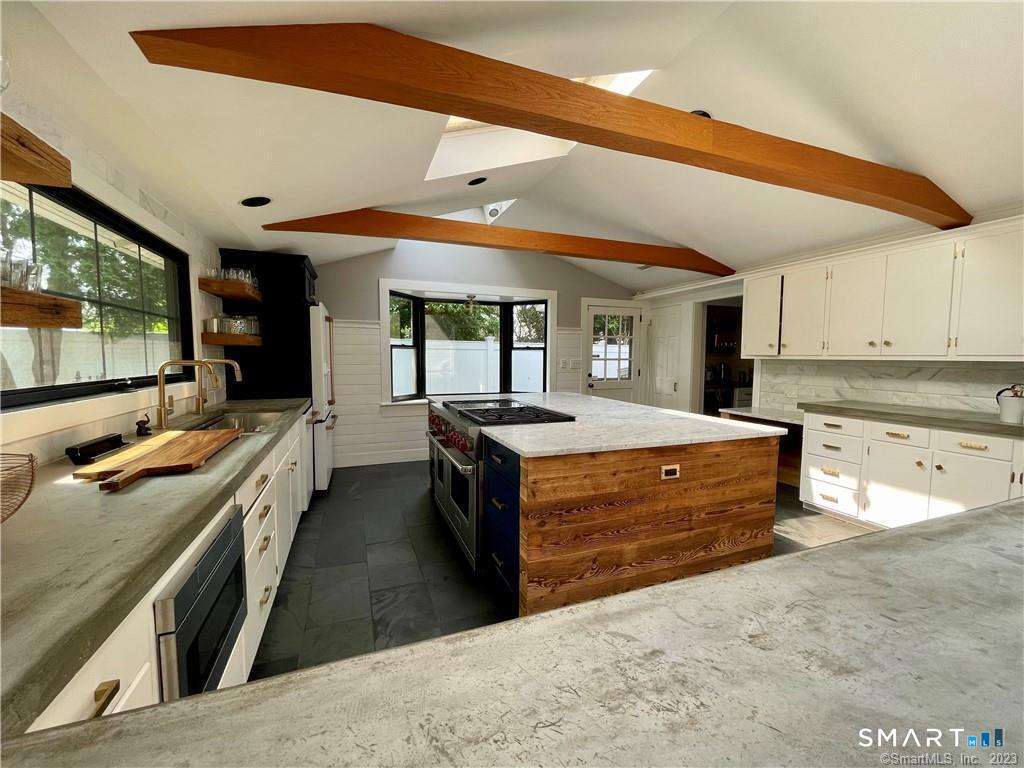 32 Tuxis Road Madison CT 06443