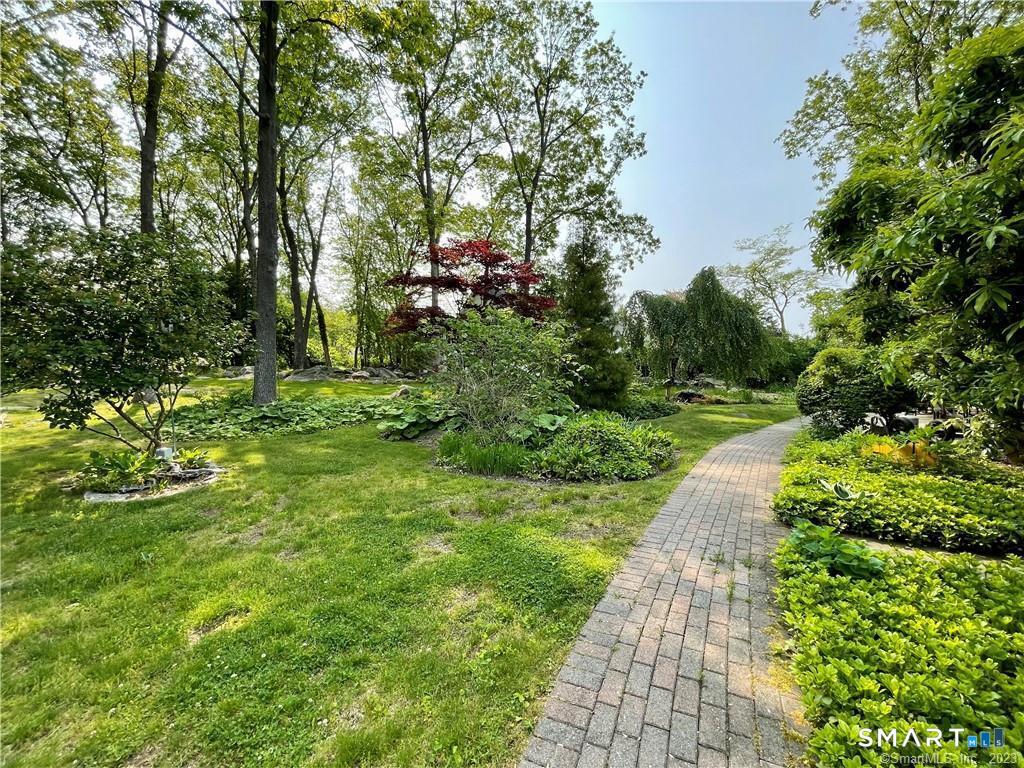 32 Tuxis Road Madison CT 06443
