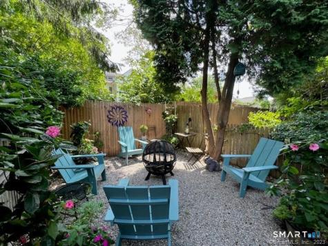 32 Tuxis Road Madison CT 06443