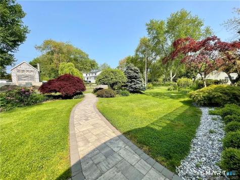 32 Tuxis Road Madison CT 06443